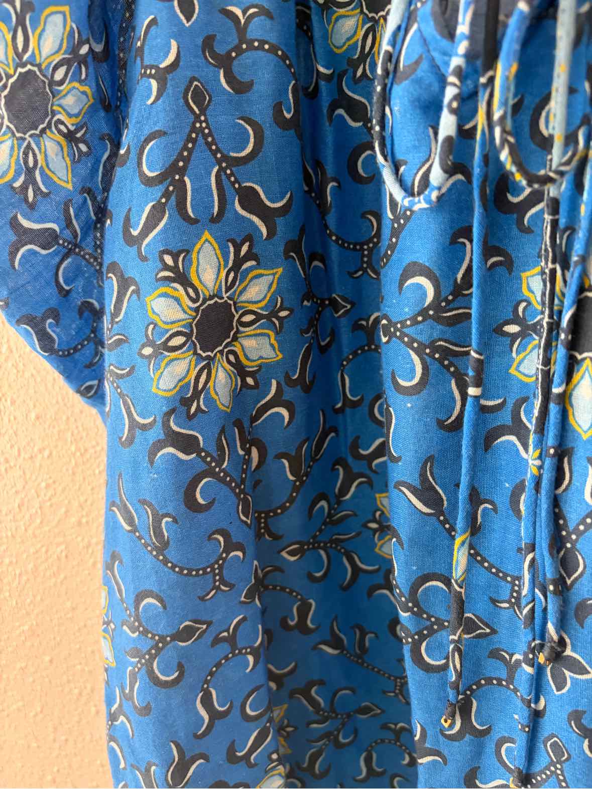 Love the Label Blue Size XS Shirt