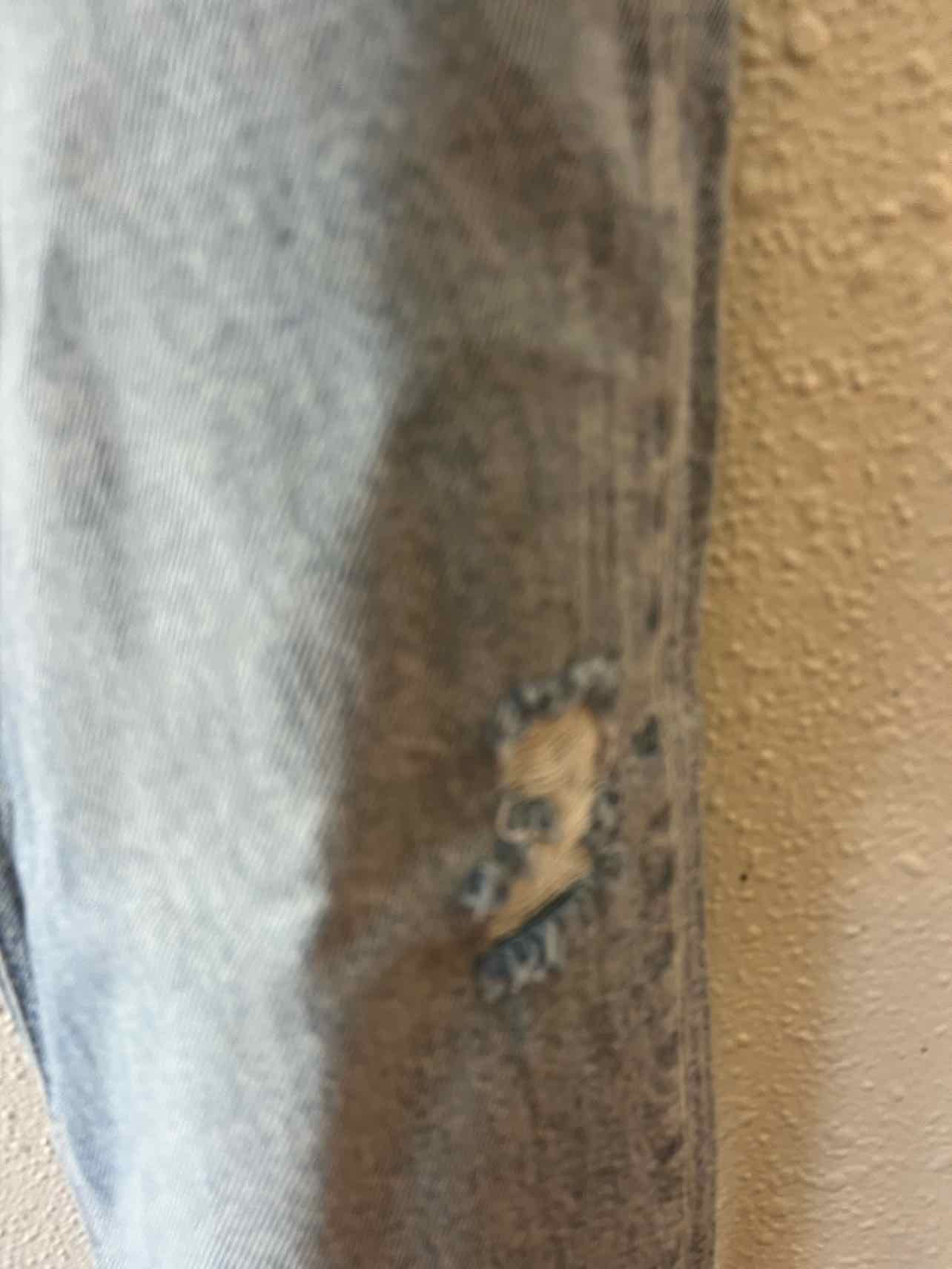 Hidden Jeans Light Wash Size 28 Jeans