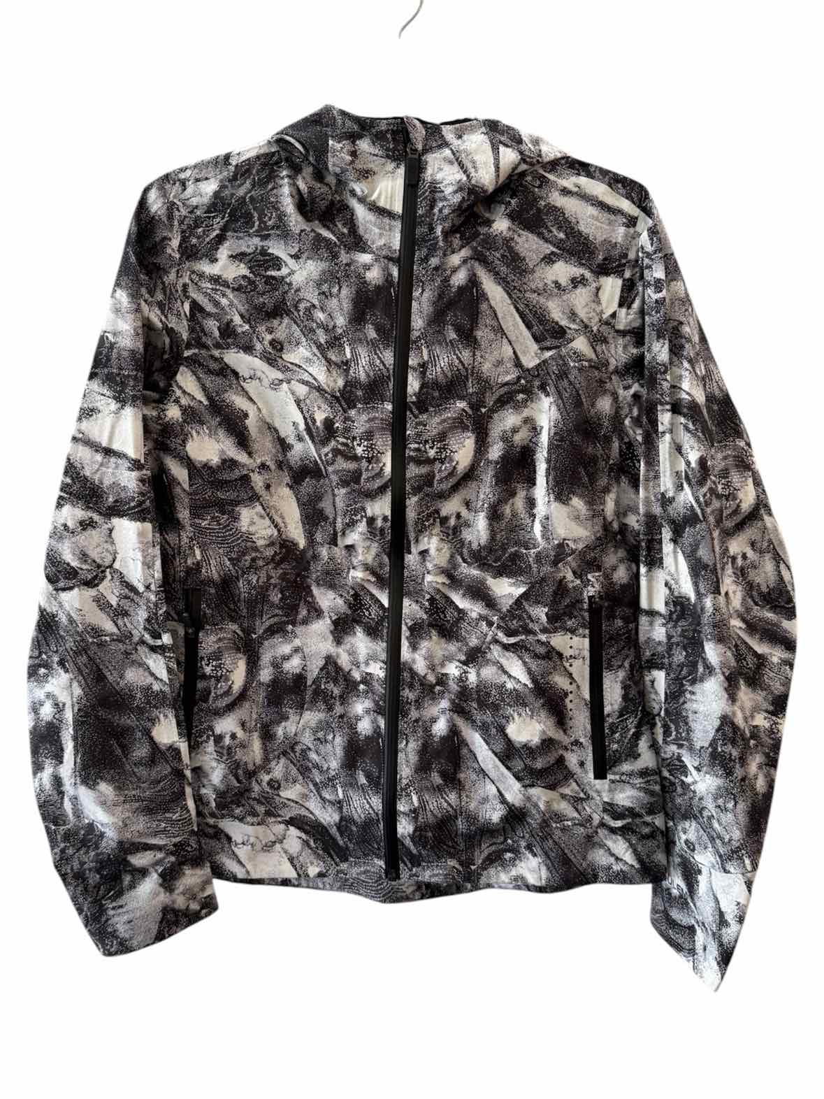 Lululemon Black and Grey Size 6 Jacket