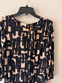 Tahari Arthur Levine Black and nude Size 4P Dress