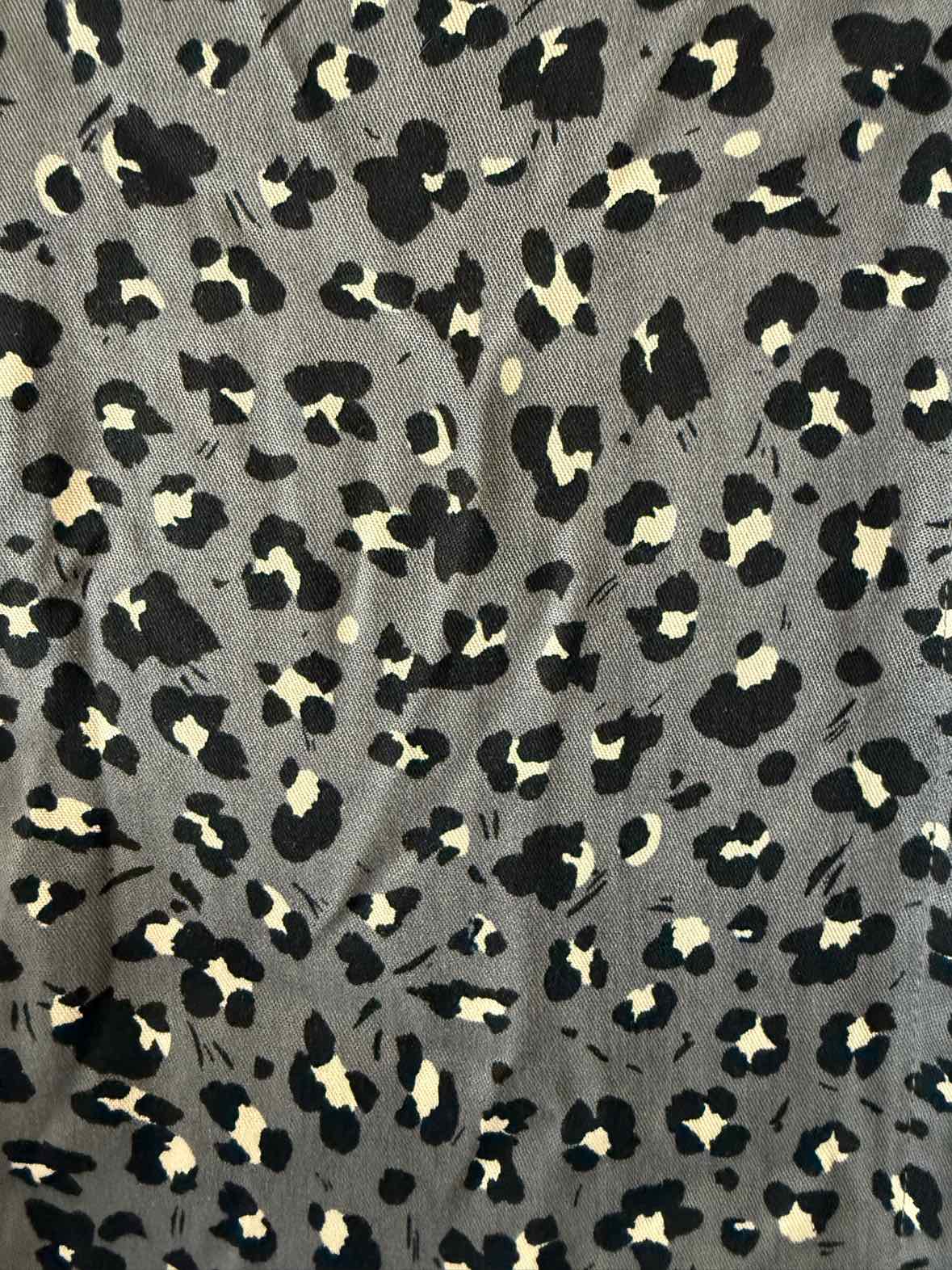 Lilli Sucre gray and black Size M Shirt