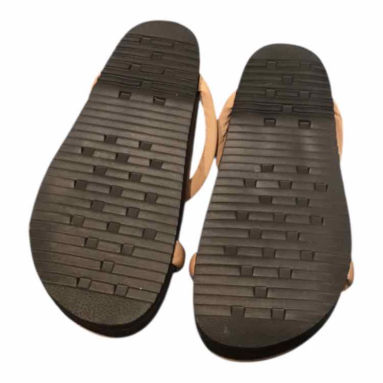Roam Camel Size 6-6 1/2 Shoes