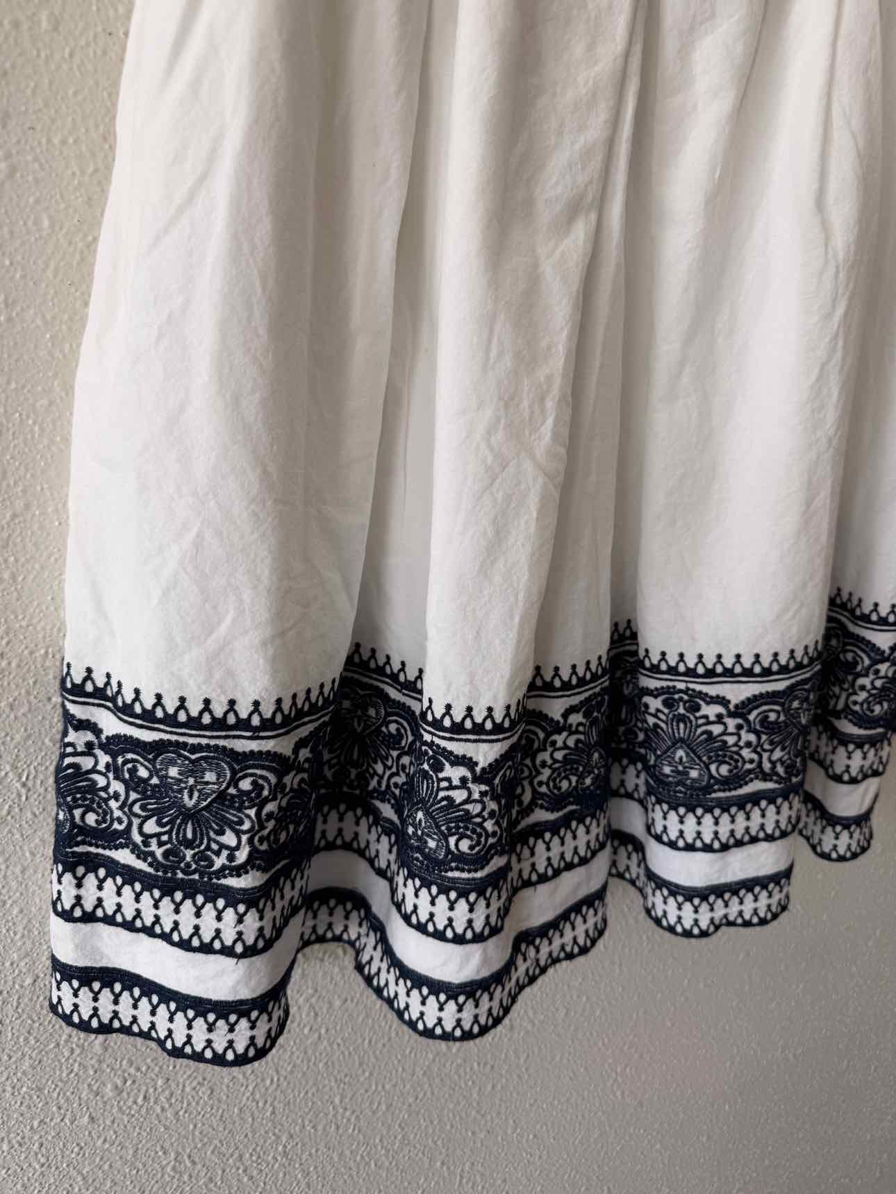 Taylor White and navy Size 8 Dress