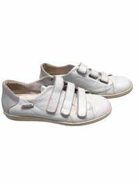 mobils WHITE & SILVER Size 7 1/2 Shoes