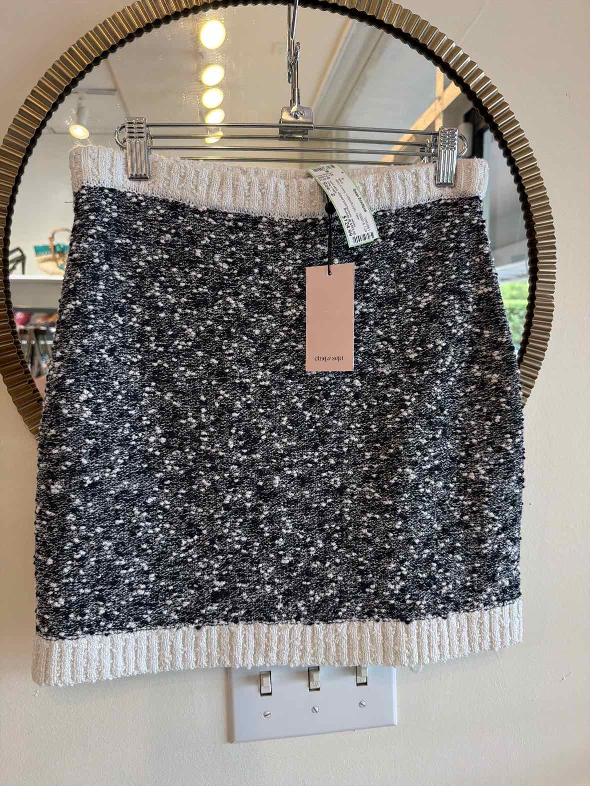cinq a sept Navy & Ivory Size S Skirt