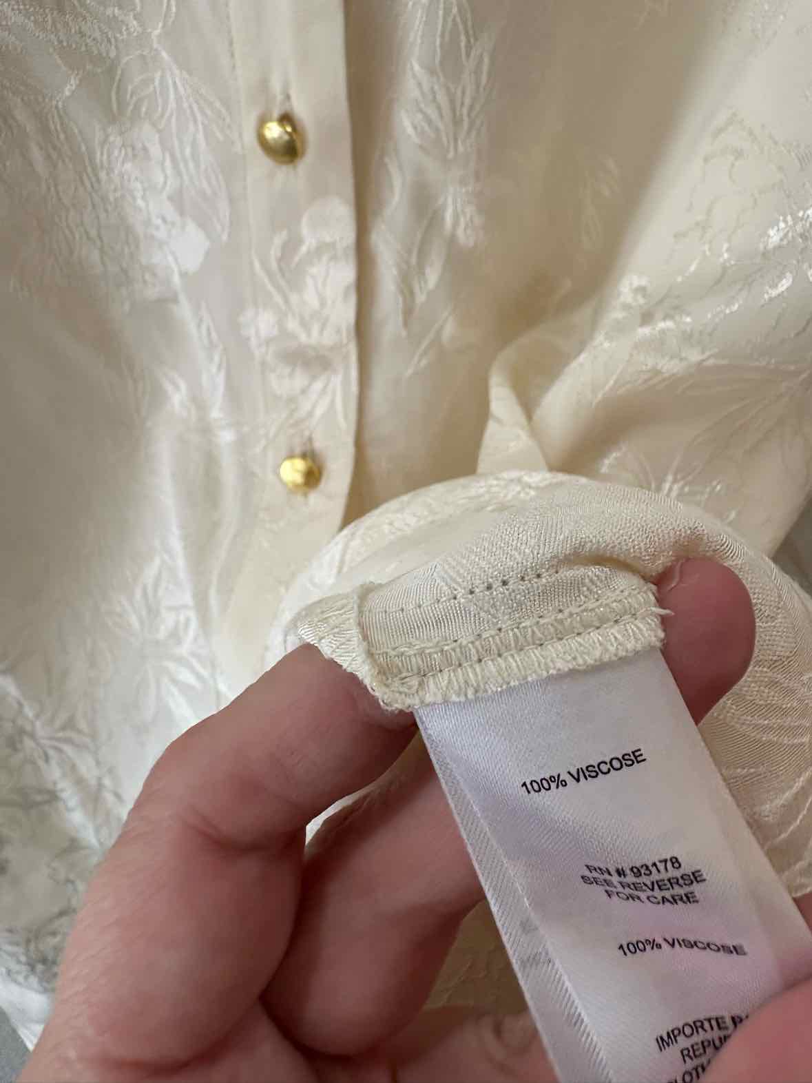 T Tahari Ivory Size L Shirt