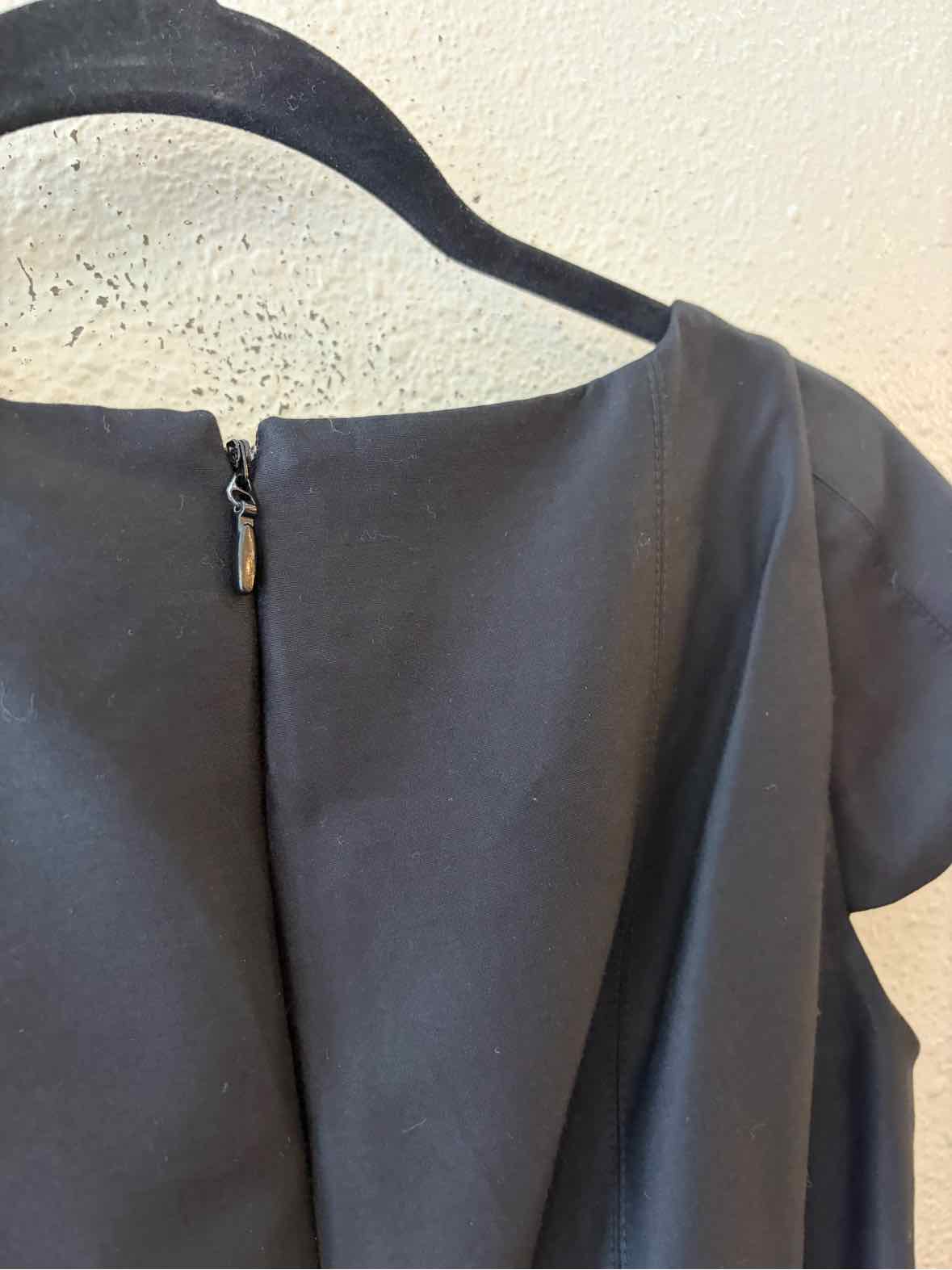Halston Black Size 8 Dress