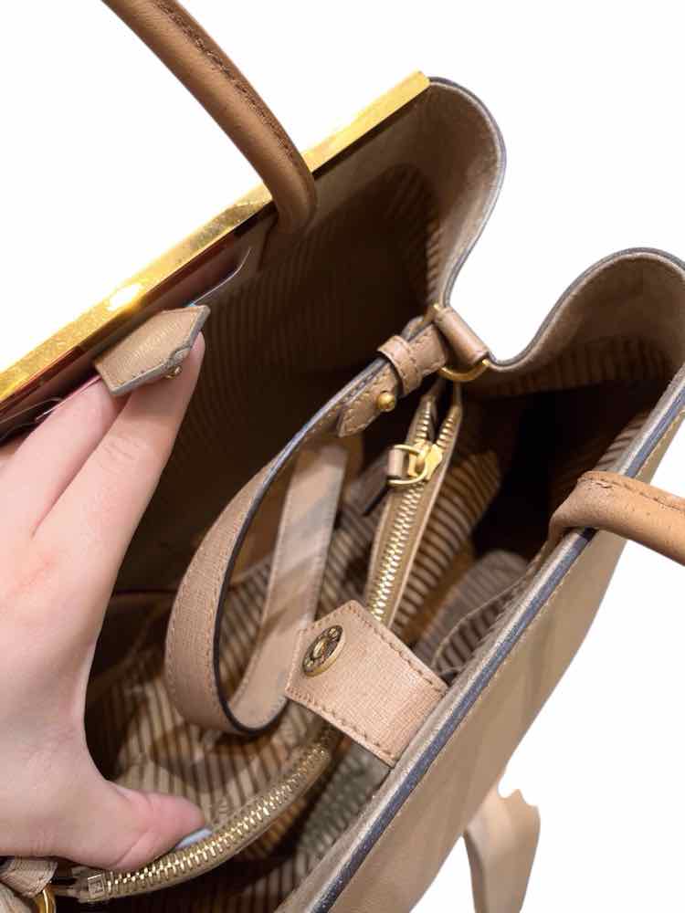 Fendi 2jours Elite Tote Beige Handbag