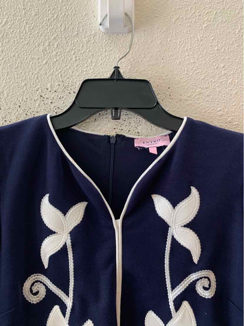 Entro Navy and White Size M Shirt