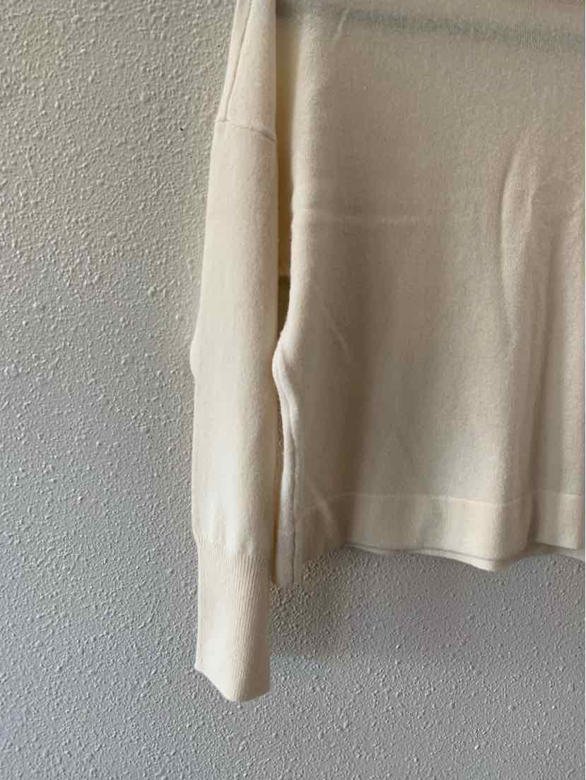 Cupcake and Cashmere Cream Size S Sweater