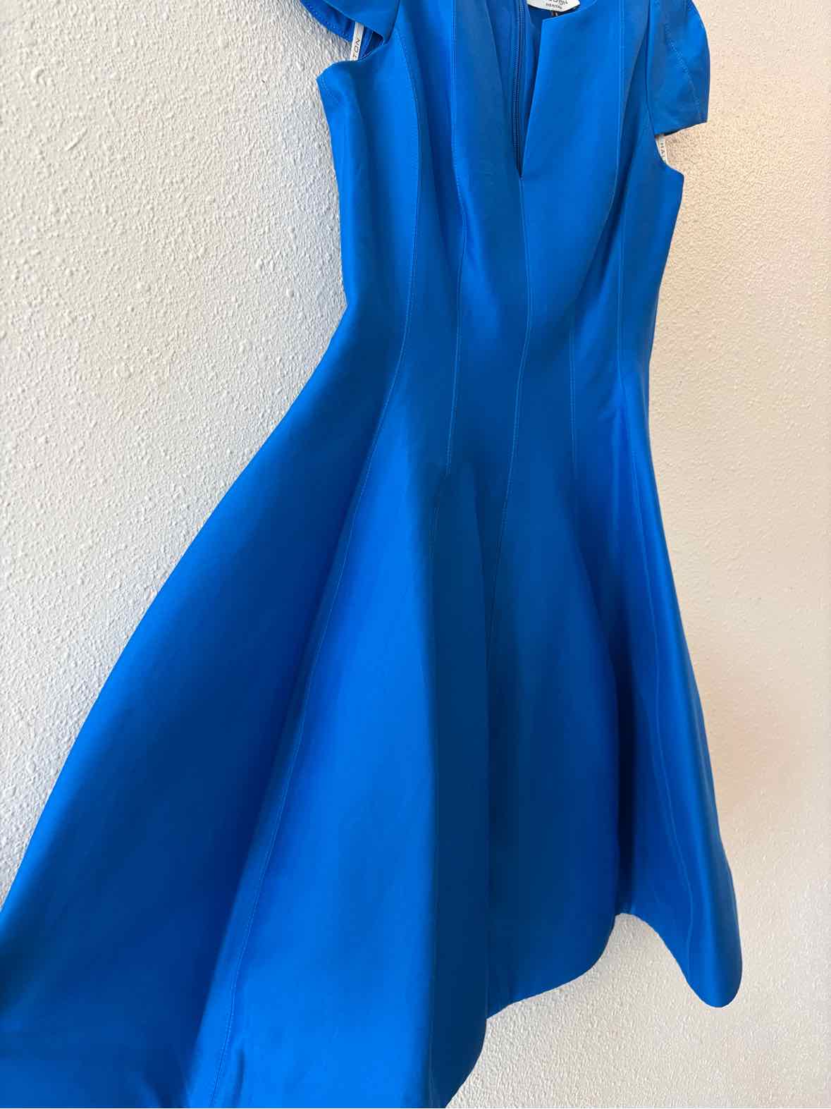 Halston Blue Size 6 Dress