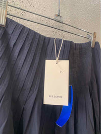 Rue Sophie Navy Size S Skirt