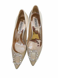 Badgley Mischka Off White Size 7 1/2 Shoes