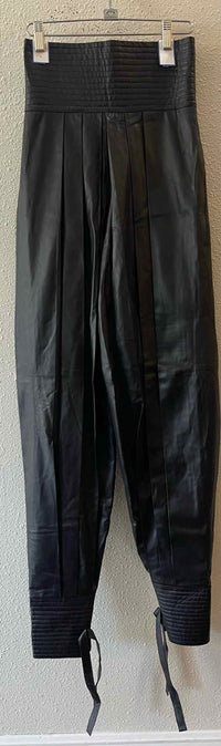 Gucci Black Size 40 Pants