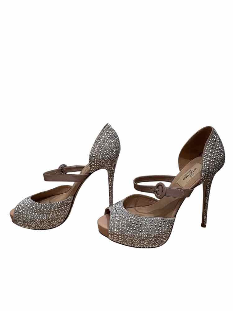Valentino Garavani Nude Size 37 Shoes