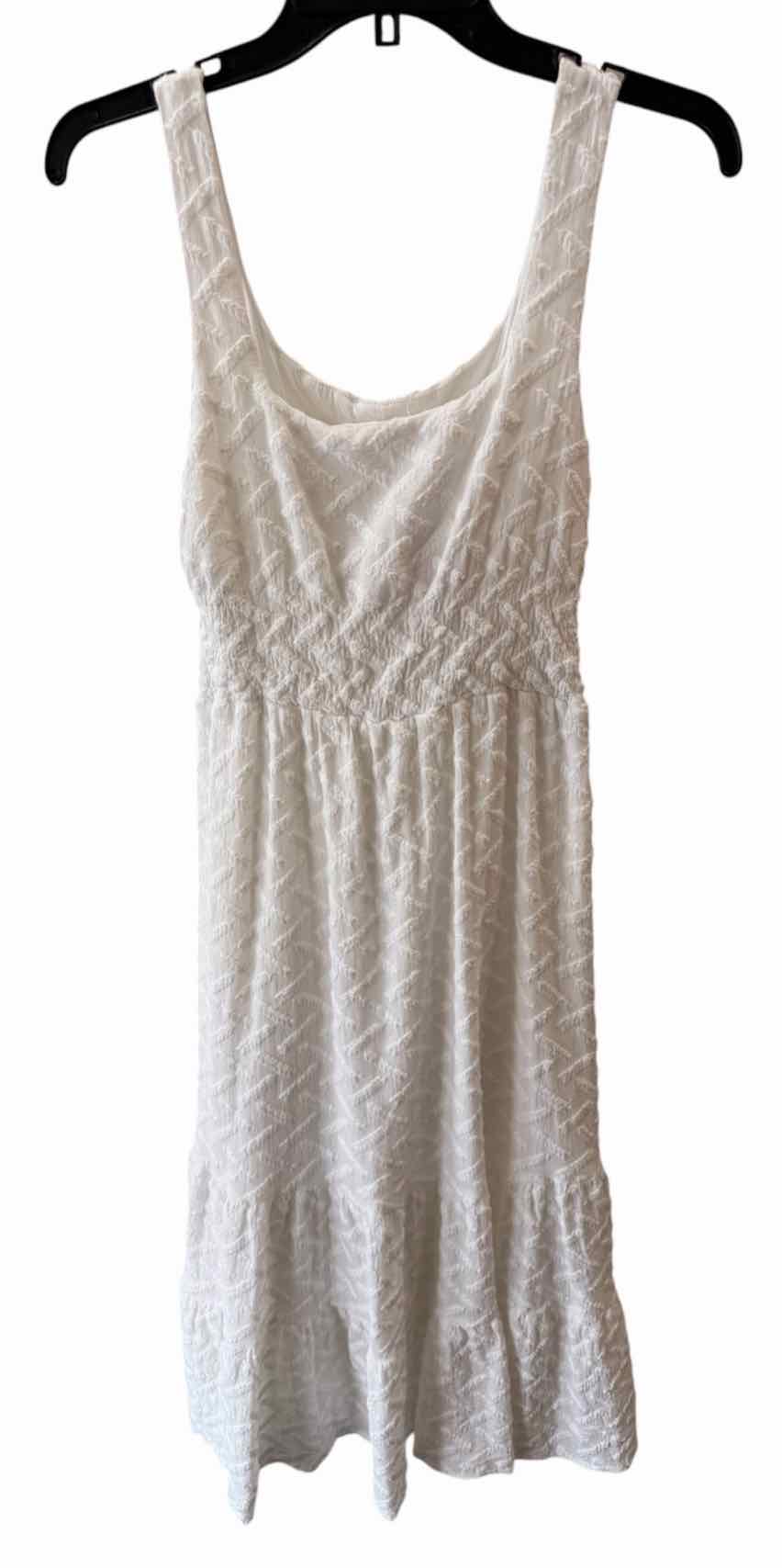 Line + Dot White Size M Dress