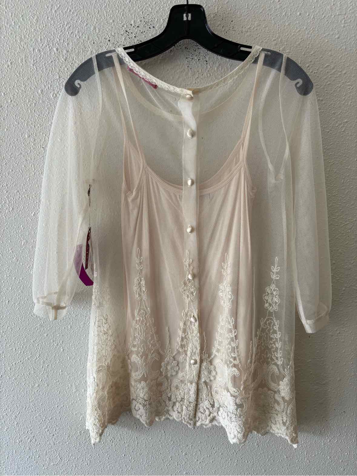 Velvet by G&S Cream Size S Shirt