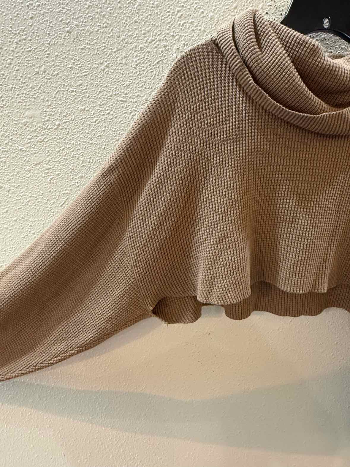 PLANET by Lauren G Brown Size One Size Sweater