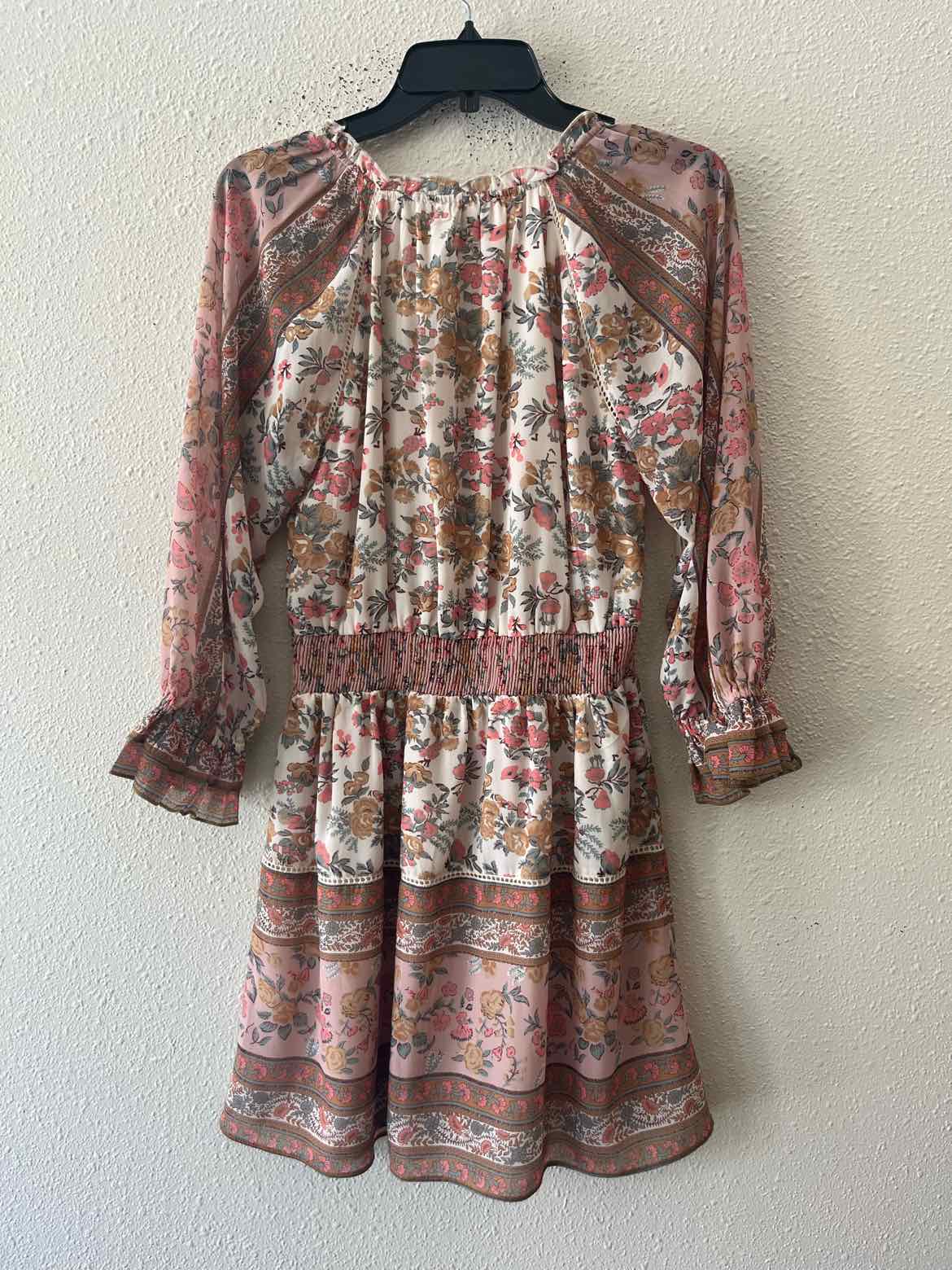Love the Label Cream Multi Size XS Dress