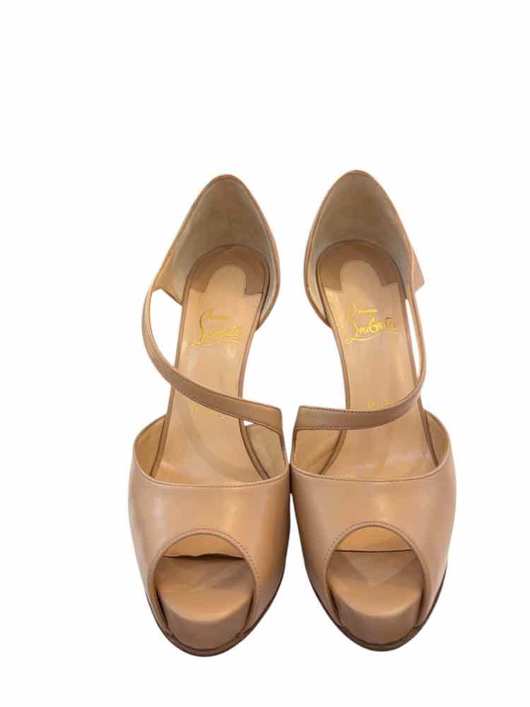 Christian Louboutin Nude Size 38 1/2 Shoes