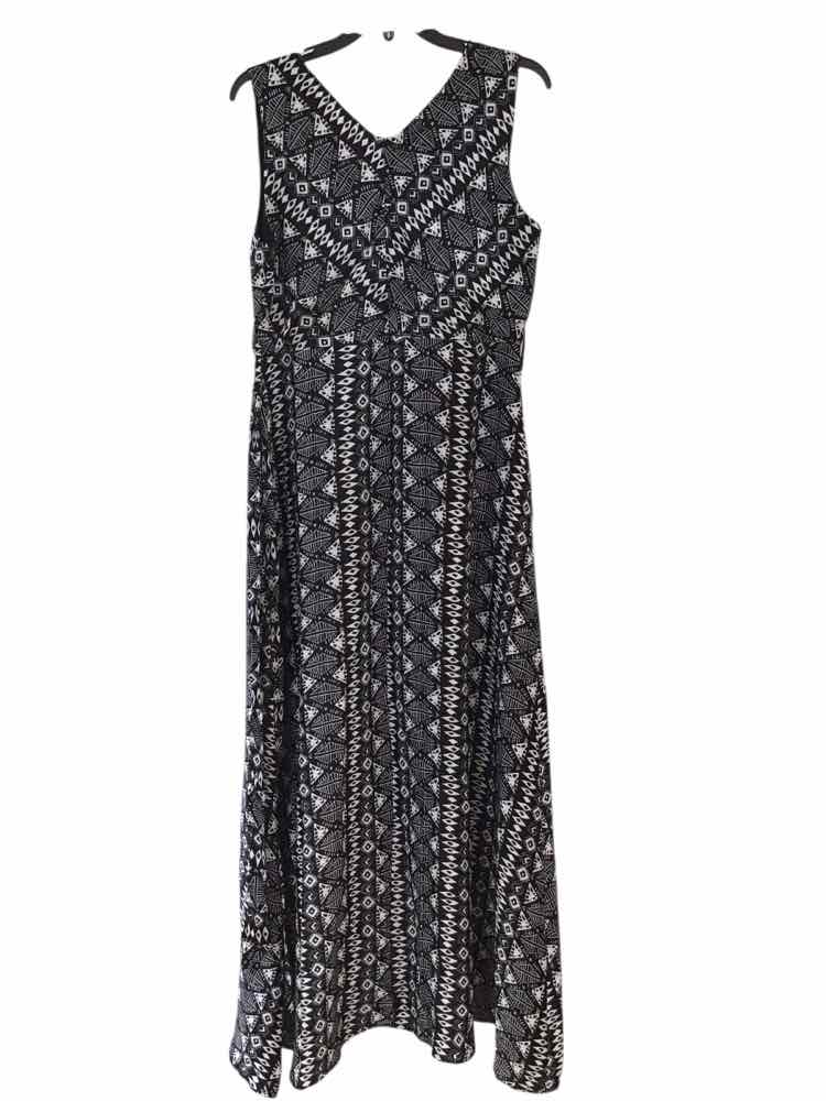 Gracia Black and white Size L Dress