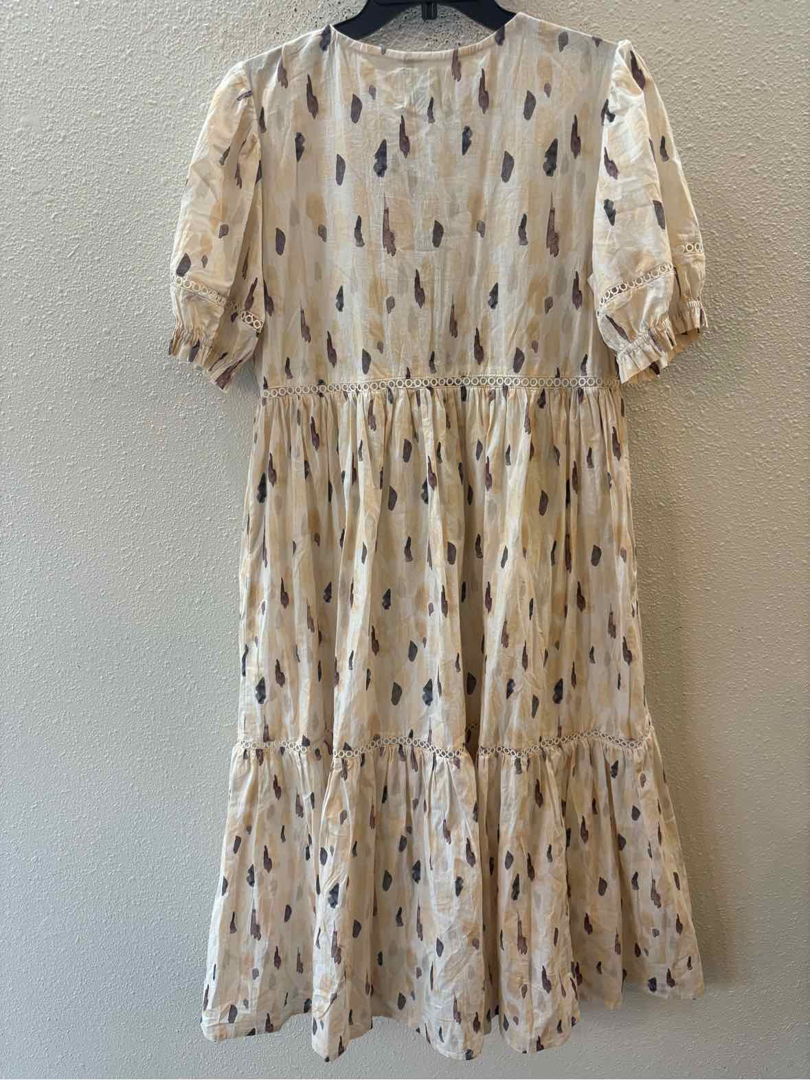 Marigold by Victoria Dunn Cream and Black Size L Dress
