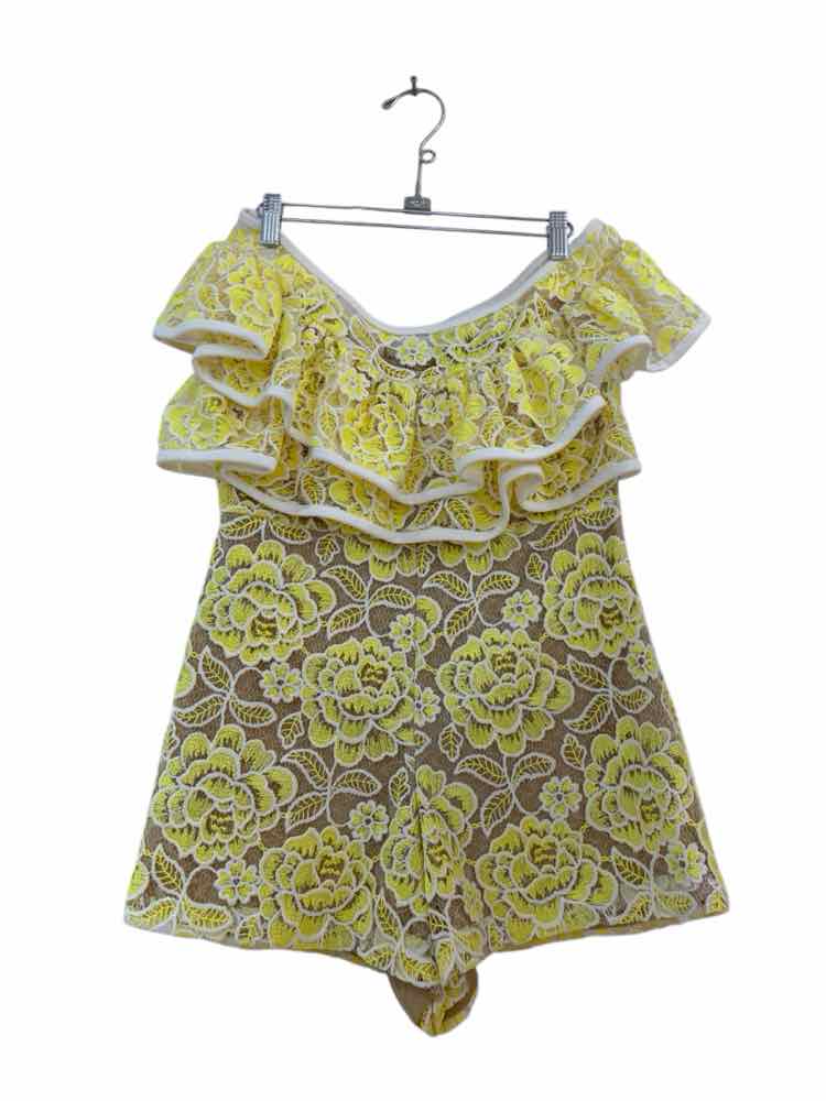 Alexis Yellow Size M Romper