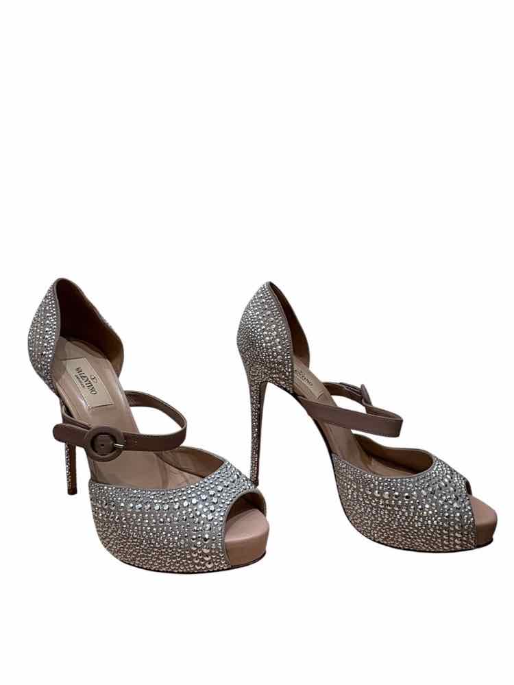 Valentino Garavani Nude Size 37 Shoes