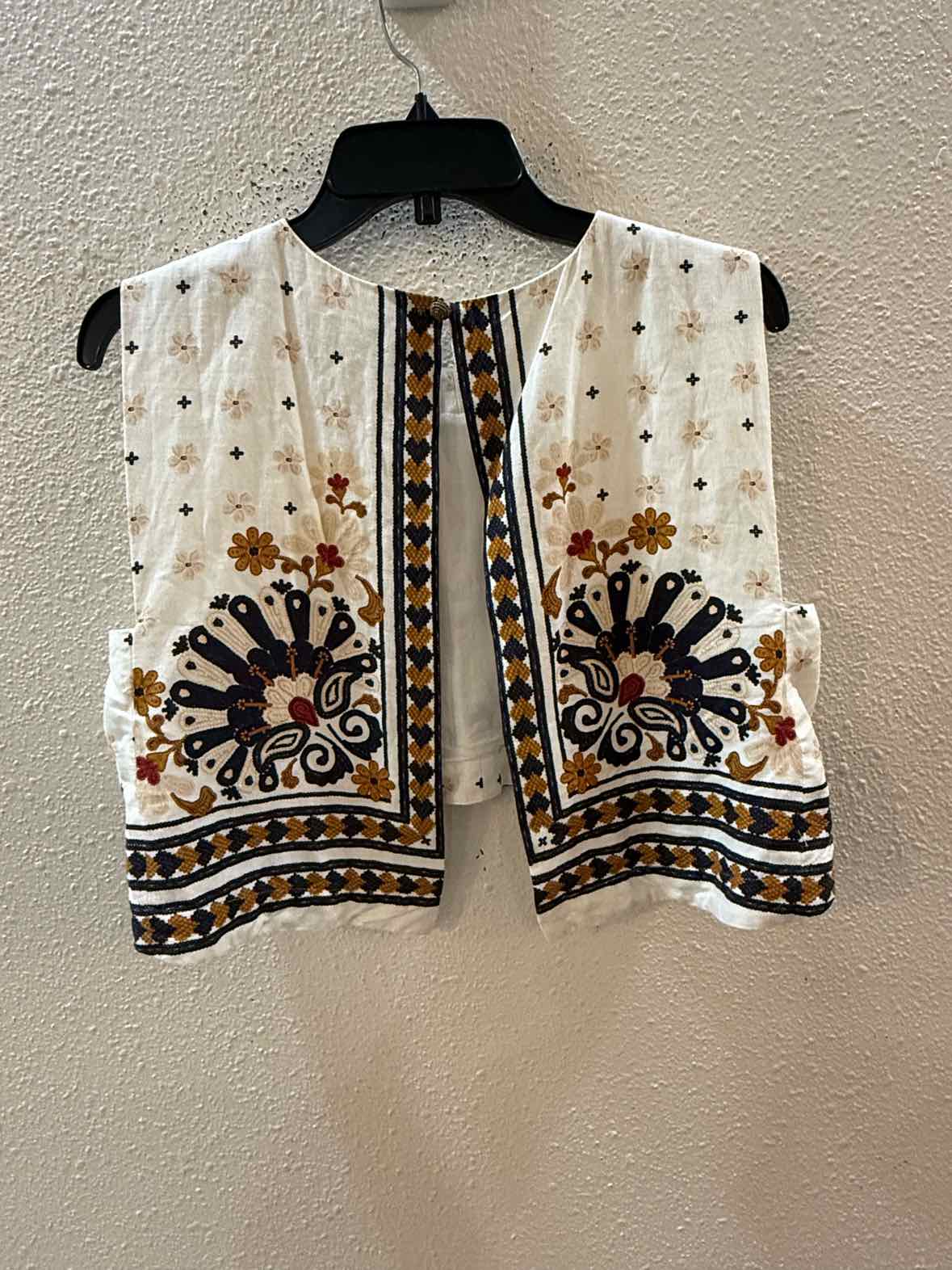 Farm Cream and Black Size S Shirt