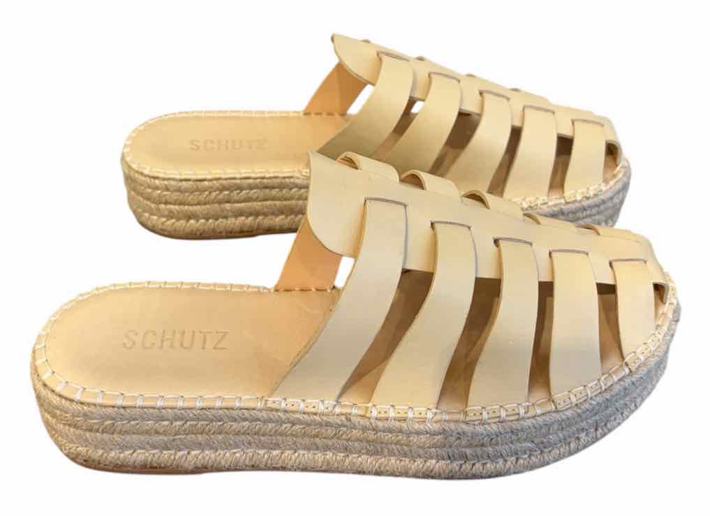 Schutz Cream Size 9 Shoes