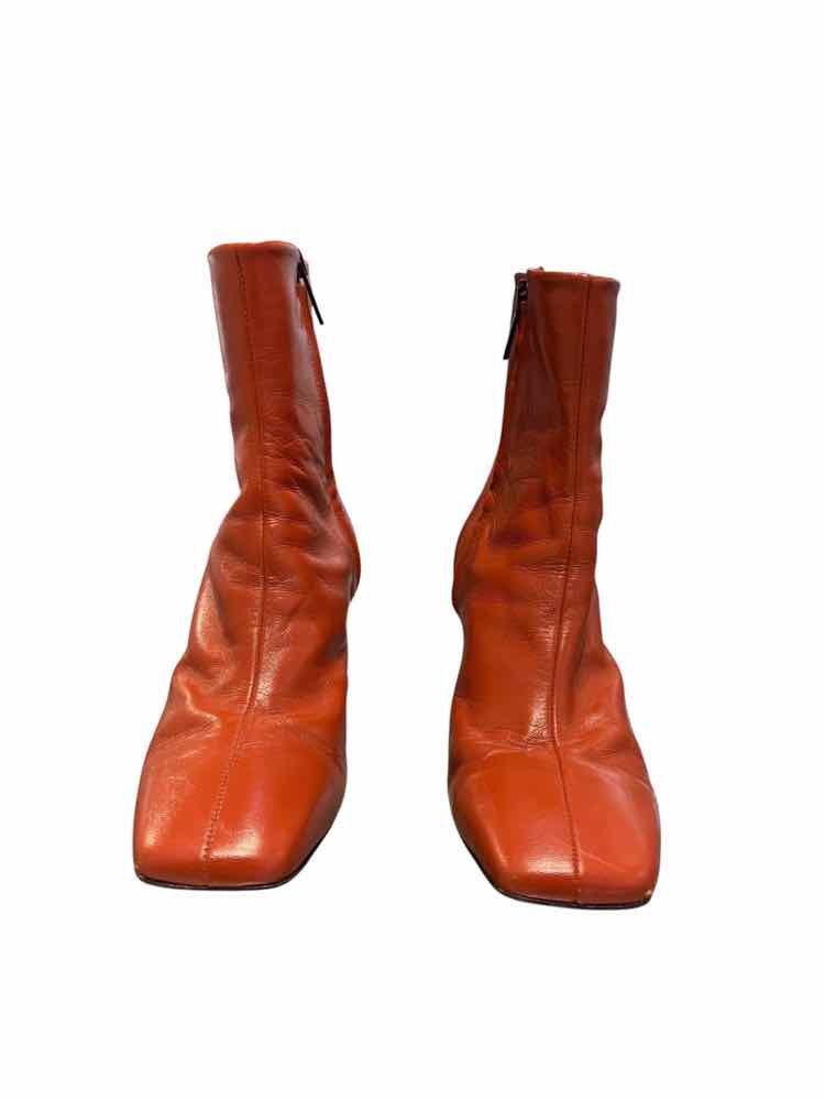 Flattered Orange Size 6 Shoes