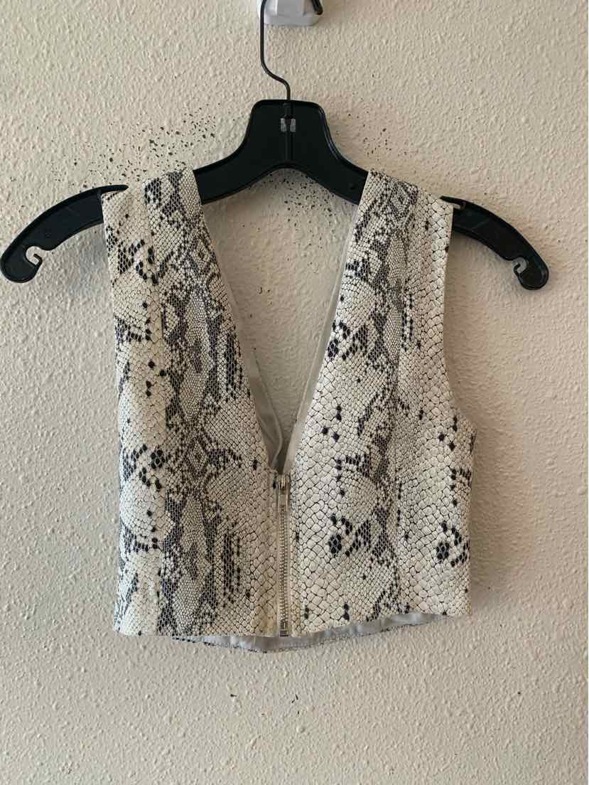 Faith in Love White and black Size 8 Tank Top