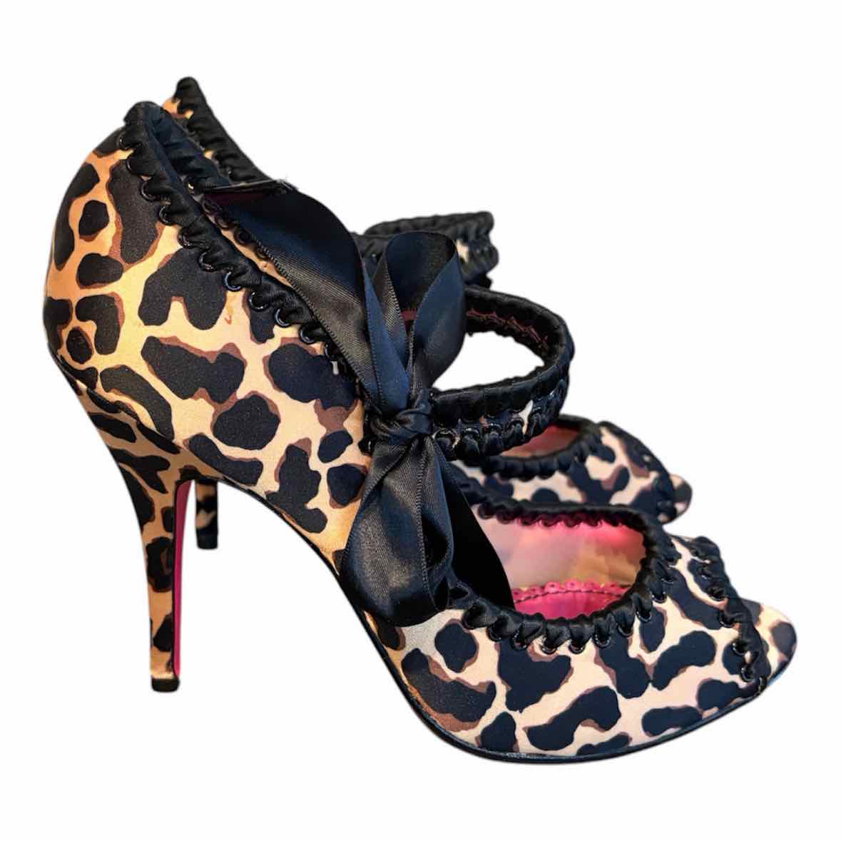 Betsey Johnson leopard Size 8 Shoes