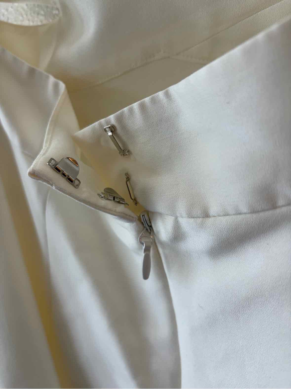 Halston Off White Size 6 Dress