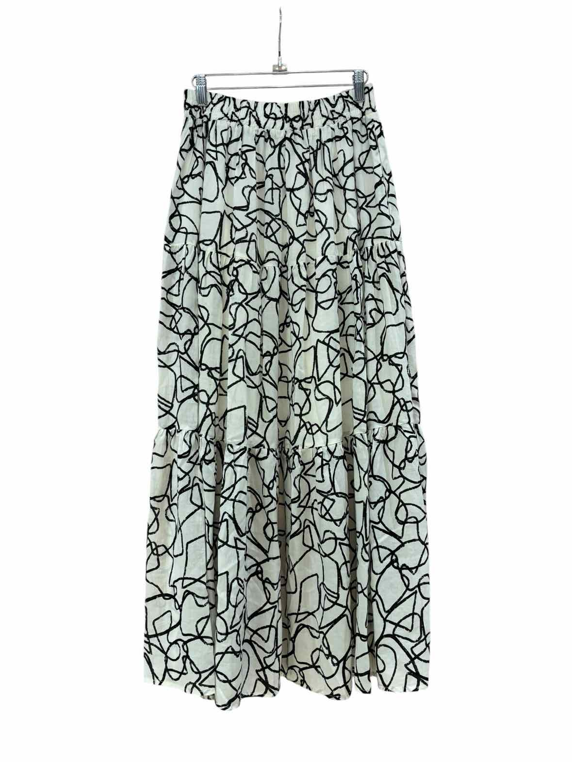 ASTR White & Black Size M Skirt