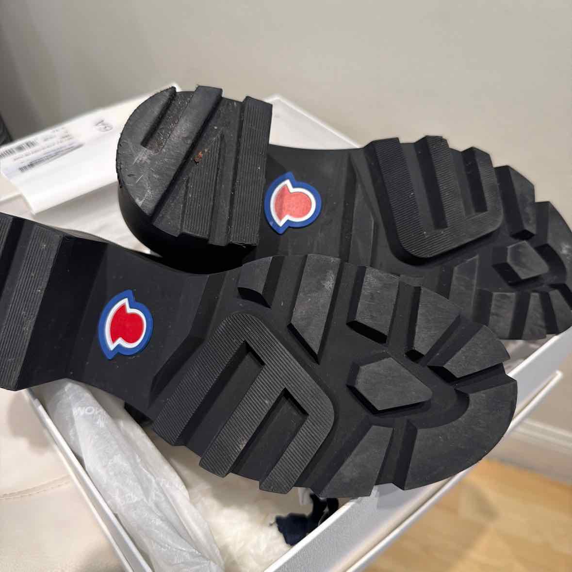 Moncler Black Size 39.5 Shoes