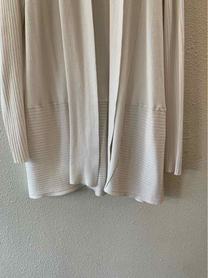 JM collection Off White Size M Cardigan
