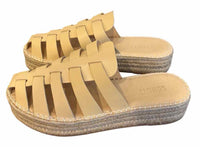 Schutz Cream Size 9 Shoes