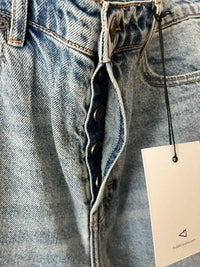 Hidden Jeans Light Wash Size 28 Jeans