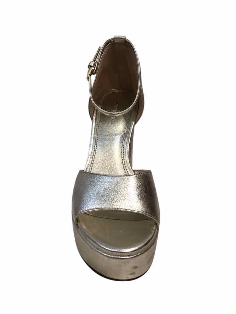Tory Burch Gold Size 7 Shoes