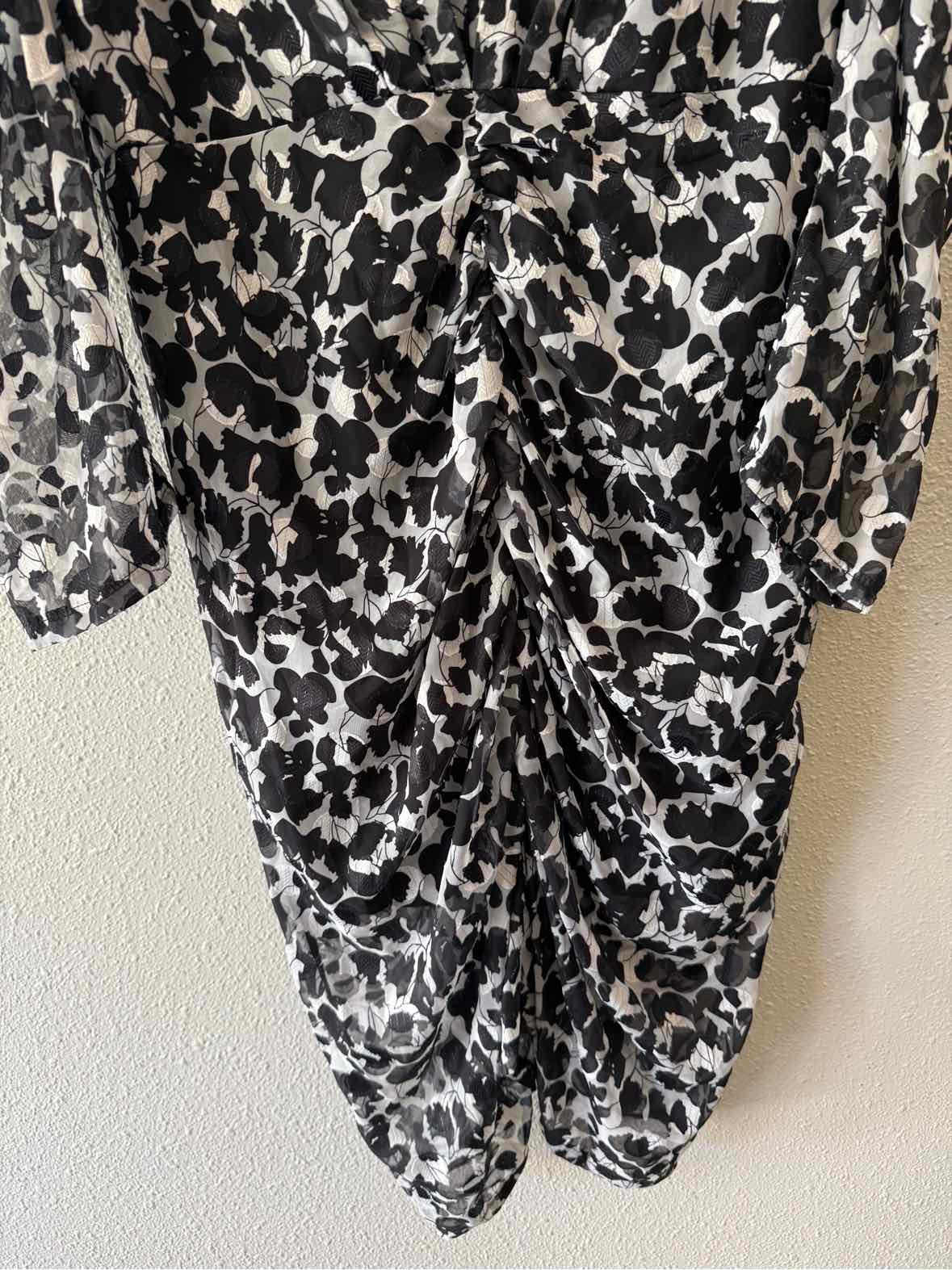 Beulah Black and white Size L Dress