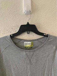 tasc Grey and white Size M Shirt
