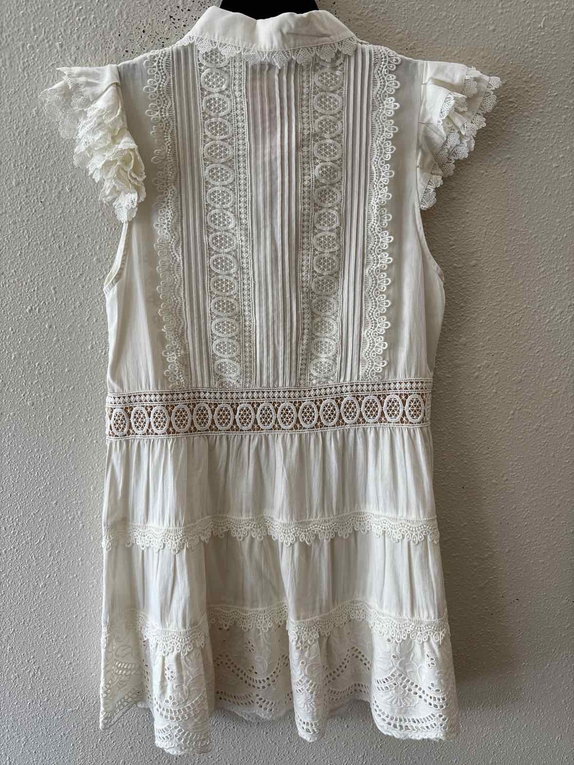 alice + olivia Cream Size 4 Dress