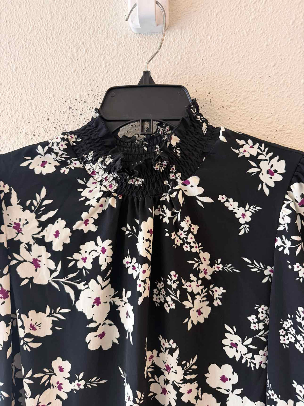 Sanctuary Black & White Size M Blouse