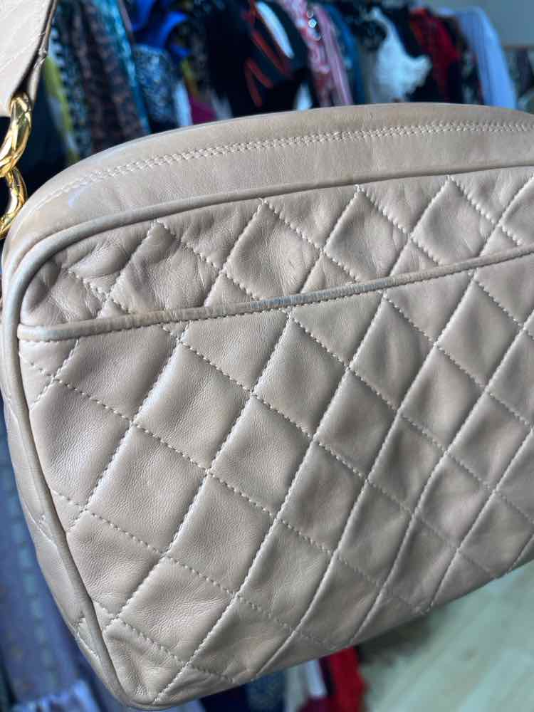 Chanel Crossbody biege Handbag