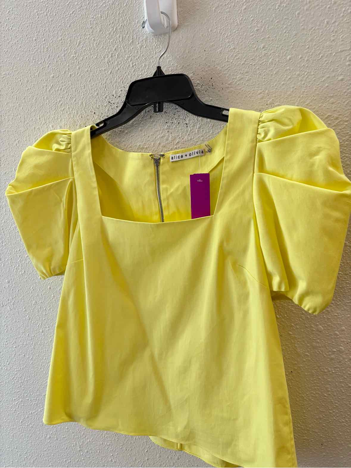alice + olivia Yellow Size M Shirt