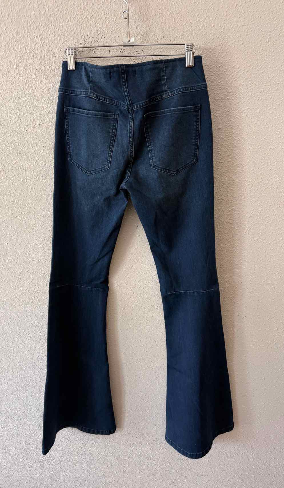 Free People Dark Wash Size 26 Jeans