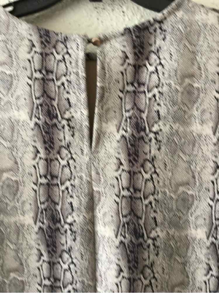 she & sky heathered gray Size S Shirt