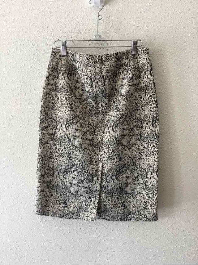 Isaac Mizrahi for Target black and beige Size 4 Skirt
