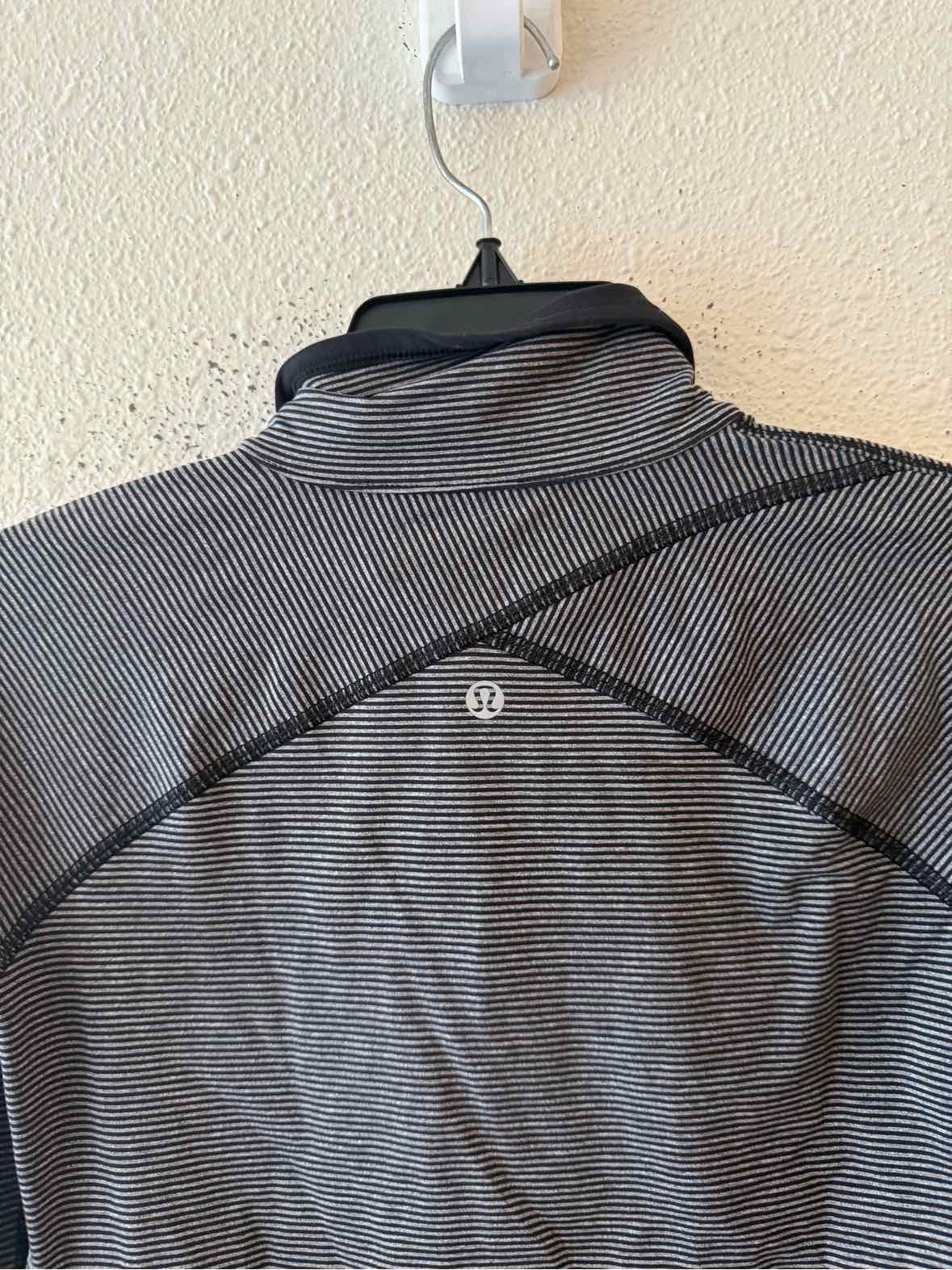 Lululemon Grey and Black Size 4 Jacket